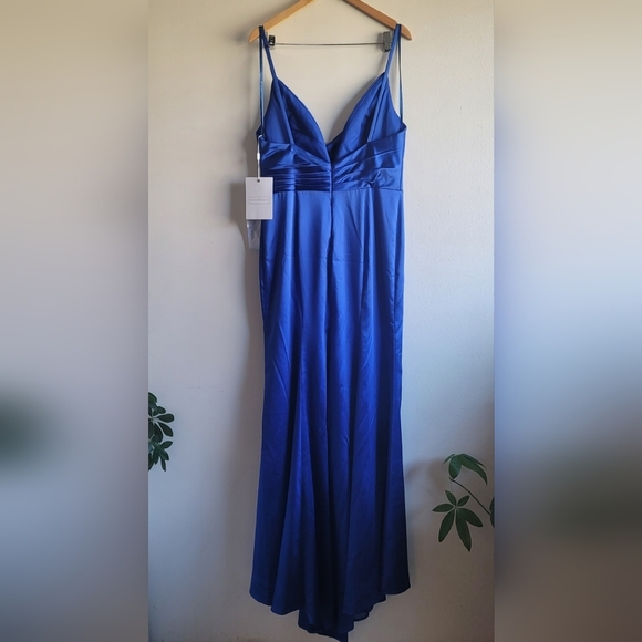 Ieena for Mac Duggal, Plunging Faux Wrap Sleeveless Evening Gown, Royal. Size 10 - Picture 7 of 14